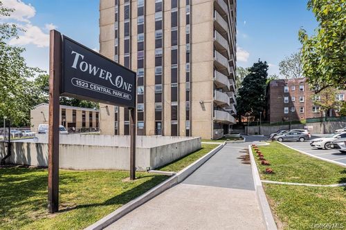 8f-1523 Central Park, Yonkers, NY, 10710 | Card Image