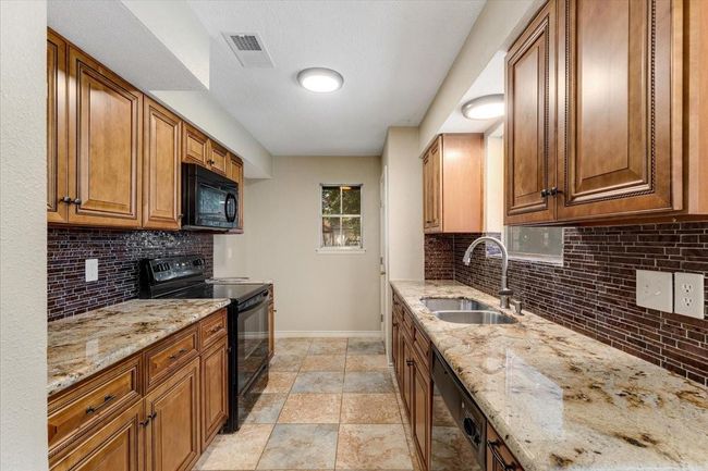 5003 Camden Ln, House other with 3 bedrooms, 2 bathrooms and 2 parking in Pearland TX | Image 12