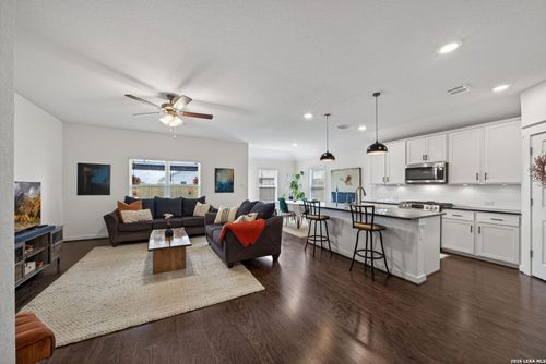 10788 Rosalina Loop, Converse, TX, 78109-4450 | Card Image
