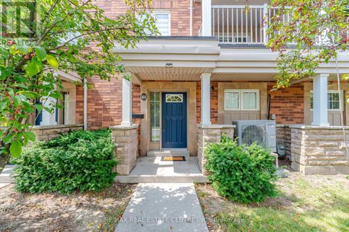 61-375 Cook Road, Toronto (York University Heights), ON, M3J3T6 | Card Image