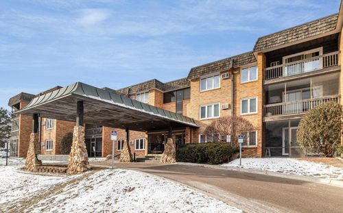 104-3200 Virginia Ave S, Saint Louis Park, MN, 55426-3630 | Card Image