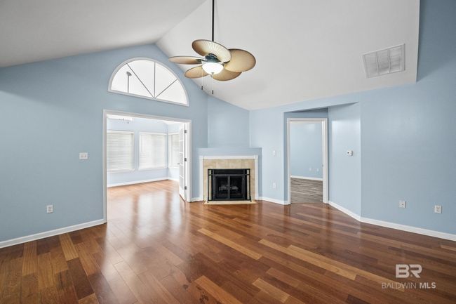 Living Room | Image 11
