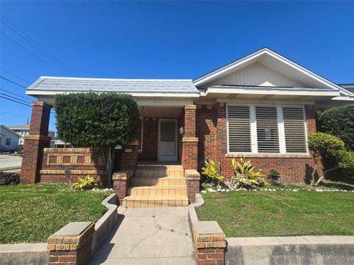 12-3828 Avenue S, Galveston, TX, 77550 | Card Image
