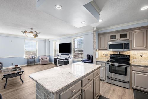 apt-901-109 N Main St, Memphis, TN, 38103-5019 | Card Image