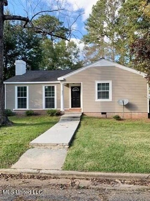 227 1st St Sw, Magee, MS, 39111-4003 | Card Image