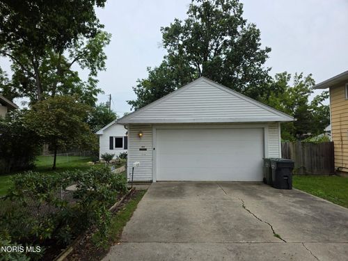 1017 Birch Ave, Maumee, OH, 43537-3028 | Card Image