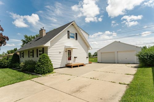 426 6th St Ne, Stewartville, MN, 55976-1518 | Card Image