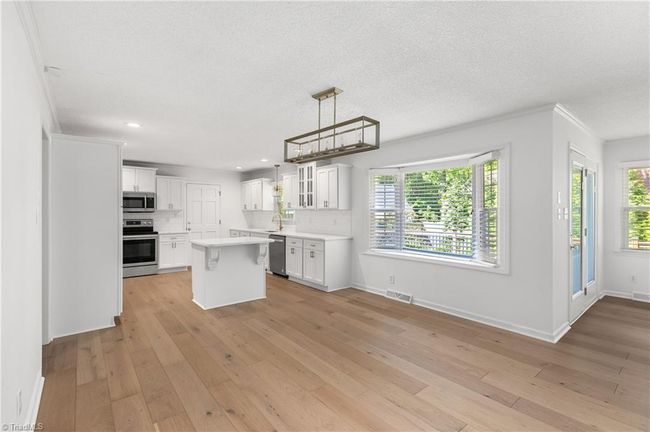 Kitchen | Image 9