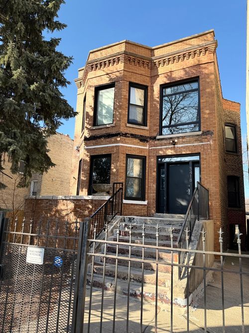 3418 W Franklin Blvd, Chicago, IL, 60624-1403 | Card Image