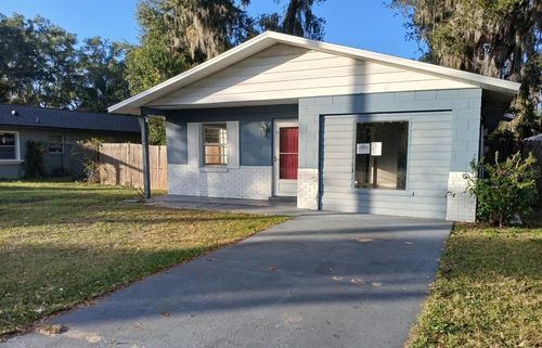 285 E Lake St, Umatilla, FL, 32784-9556 | Card Image
