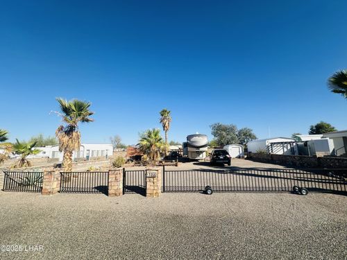 200 N Moon Mountain Ave, Quartzsite, AZ, 85346-0589 | Card Image