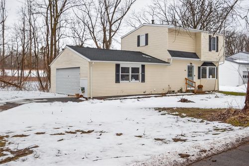 64 Clifton St, Manchester, NY, 14504-9732 | Card Image