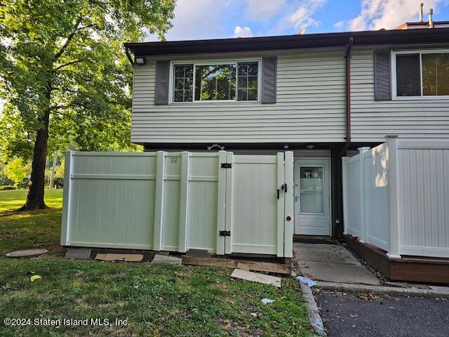 Arthur Kill Rd, Staten Island, NY 10312