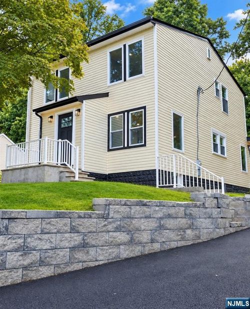 103 Vreeland Ave, Bloomingdale, NJ, 07403-1117 | Card Image