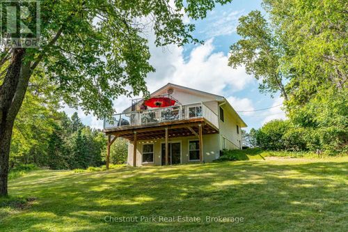 1054 Green Lake Rd, West Guilford, ON, K0M1J1 | Card Image
