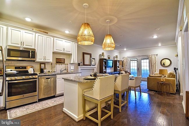 UNIT-108 - 23286 Southdown Manor Ter, Condo with 2 bedrooms, 2 bathrooms and null parking in ASHBURN VA | Image 4