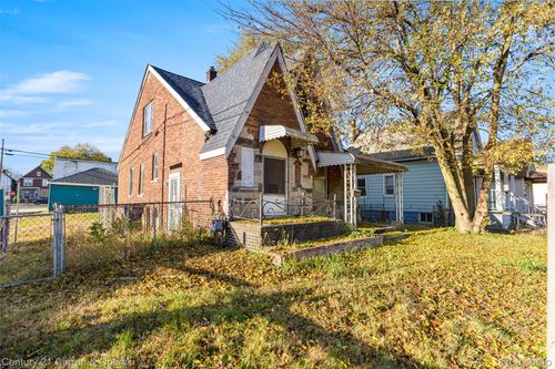 64 E Cicotte St, River Rouge, MI, 48218-1424 | Card Image