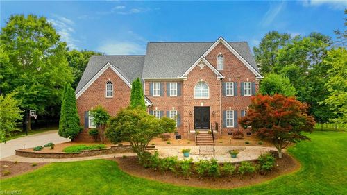 7809 Charles Place Dr, Kernersville, NC, 27284-8790 | Card Image