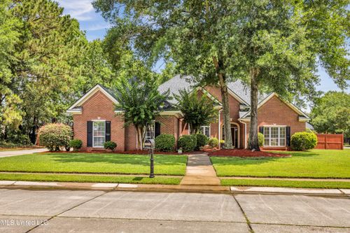 127 Surgeres Pl, Ocean Springs, MS, 39564-3030 | Card Image