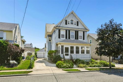55 Vernon Ave, Rockville Centre, NY, 11570-5522 | Card Image