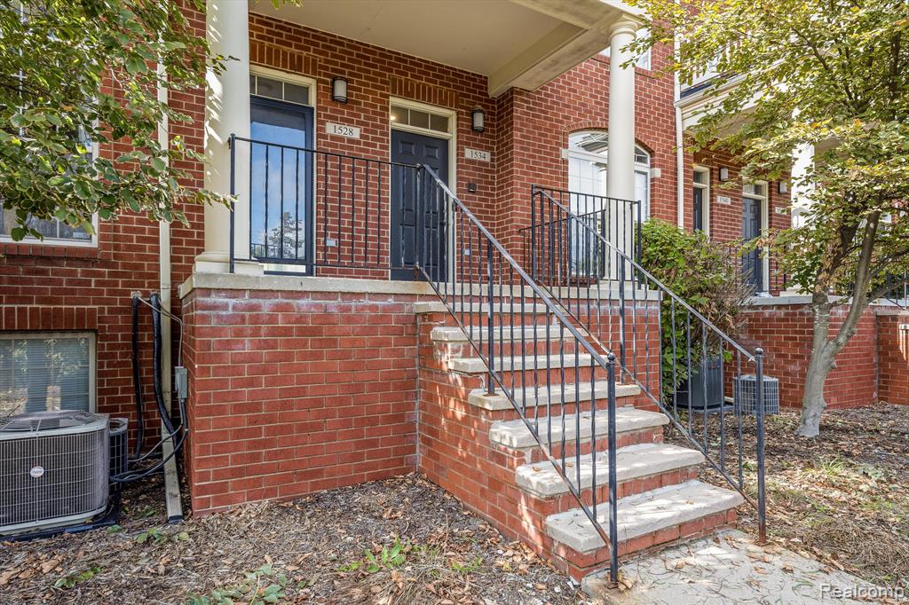 Devon Ln, Troy, MI 48084
