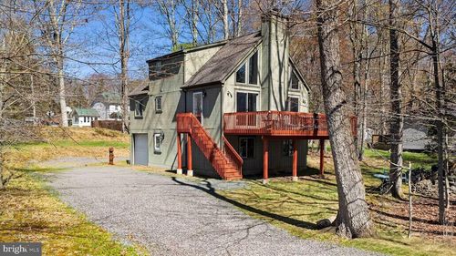 179 Selig Rd, Pocono Lake, PA, 18347-7812 | Card Image