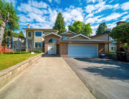2011 Paulus Cres, Burnaby, BC, V5A2M2 | Card Image