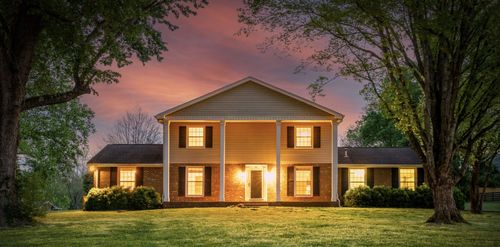 111 Poplar St, Franklin, TN, 37064-5232 | Card Image