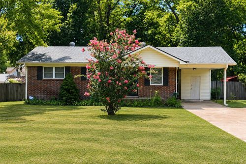 387 Quinn Rd, Collierville, TN, 38017-2933 | Card Image