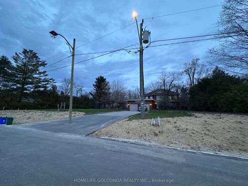 229 Harris Ave, Richmond Hill, ON, L4E3M3 | Card Image