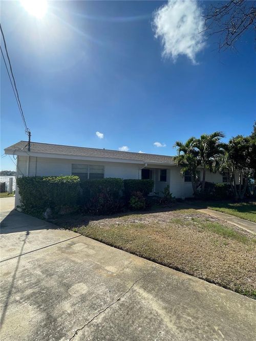 3900 14th Ln Ne, ST PETERSBURG, FL, 33703-5462 | Card Image