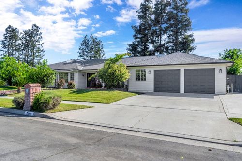 7656 N Hayston Ave, Fresno, CA, 93720-3617 | Card Image