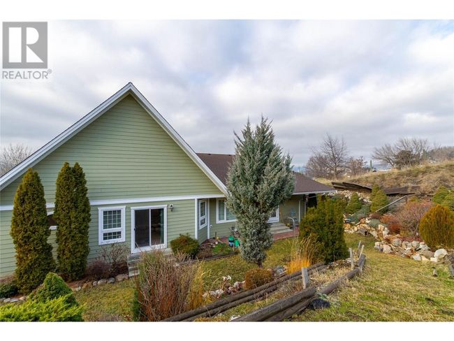 7603 Baker Hogg Rd, House other with 3 bedrooms, 3 bathrooms and 2 parking in North Okanagan Rd Rural BC | Image 38