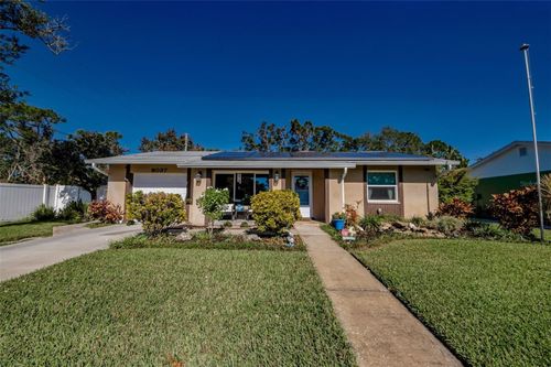 8037 Powder Horn Cir, Largo, FL, 33773-1662 | Card Image