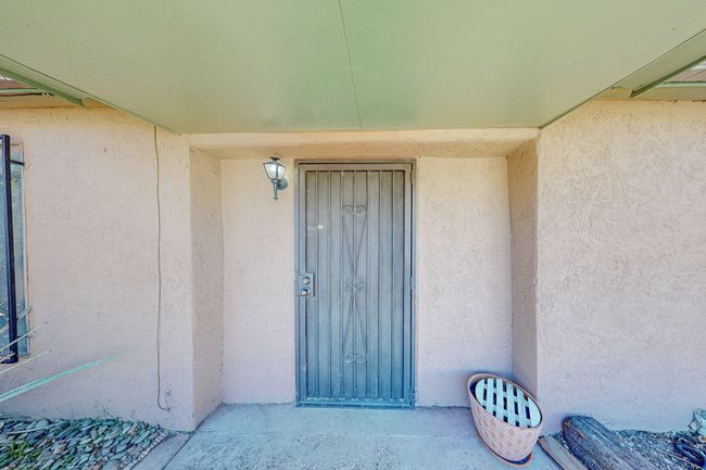 154 Mescalero Road Nw, House other with 4 bedrooms, 2 bathrooms and null parking in Albuquerque NM | Image 5
