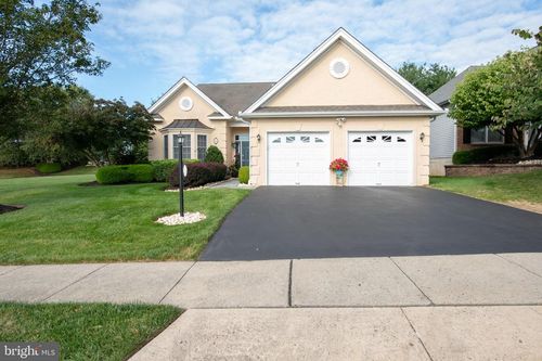 102 Keenan Ln, SOUTHAMPTON, PA, 18966-2889 | Card Image