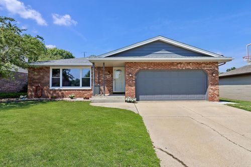 8916 29th Avenue, Kenosha, WI, 53143 | Card Image