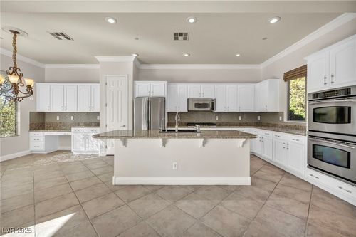 37 Stonemark Dr, Henderson, NV, 89052-6685 | Card Image