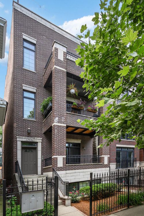 unit-2-2926 N Damen Ave, CHICAGO, IL, 60618-8441 | Card Image
