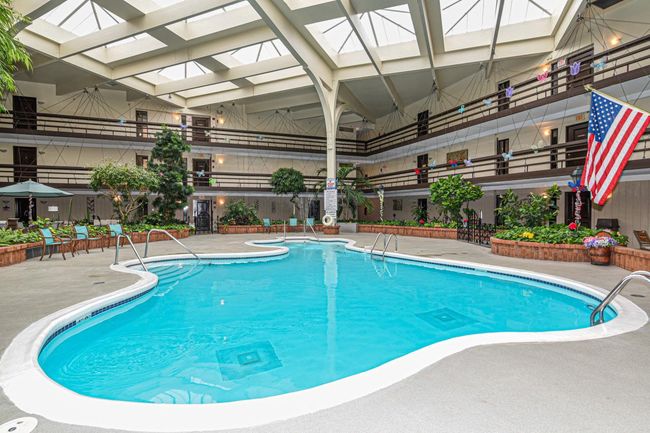 110 - 5200 S Tuckaway Boulevard, Condo with 2 bedrooms, 2 bathrooms and null parking in Greenfield WI | Image 26