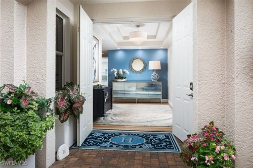 102-575 Avellino Isles Cir, NAPLES, FL, 34119-2419 | Card Image
