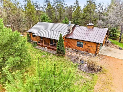 N8273 Oak Hollow Trail, Germantown, WI, 53950 | Card Image