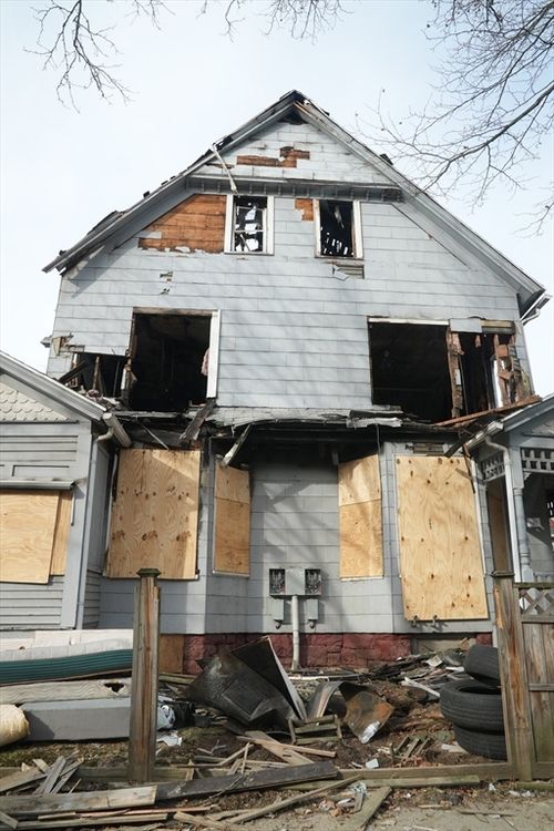 22-20 Acushnet Ave, Springfield, MA, 01105-2217 | Card Image