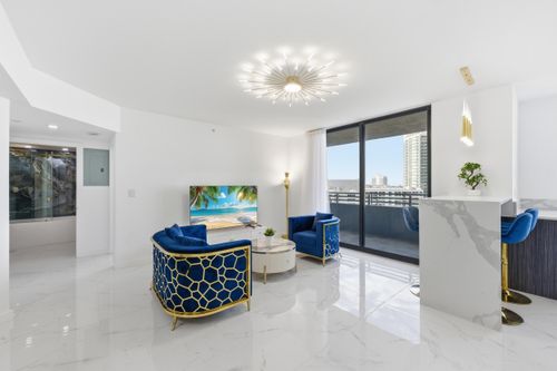 1711-1330 West Ave, Miami Beach, FL, 33139-0900 | Card Image