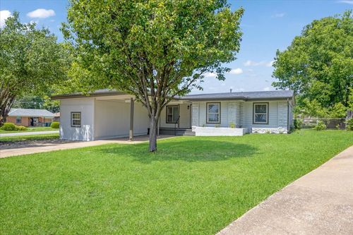 1815 W Brockett St, Sherman, TX, 75092-5322 | Card Image