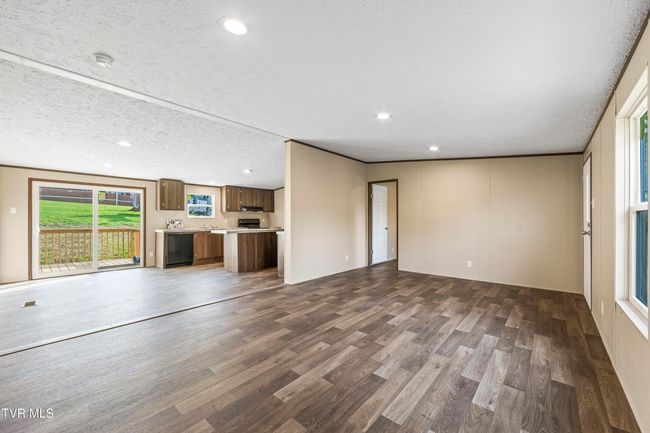 1826 Loop Rd, House other with 3 bedrooms, 2 bathrooms and null parking in La Follette TN | Image 14