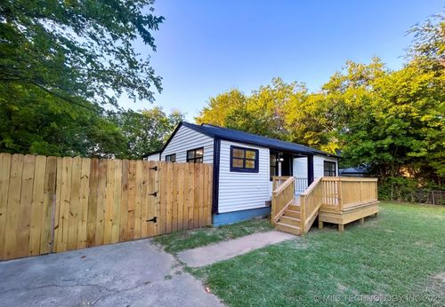 423 E Latimer Pl, Tulsa, OK, 74106-4725 | Card Image