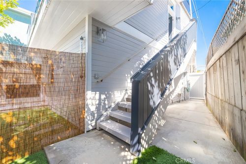 120 34th St, Newport Beach, CA, 92663-3047 | Card Image