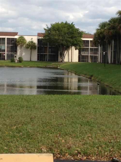 208-3399 Foxcroft Rd, Miramar, FL, 33025-4195 | Card Image