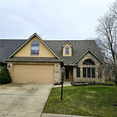 22693 Melissa Ln, Strongsville, OH, 44149-2167 | Card Image